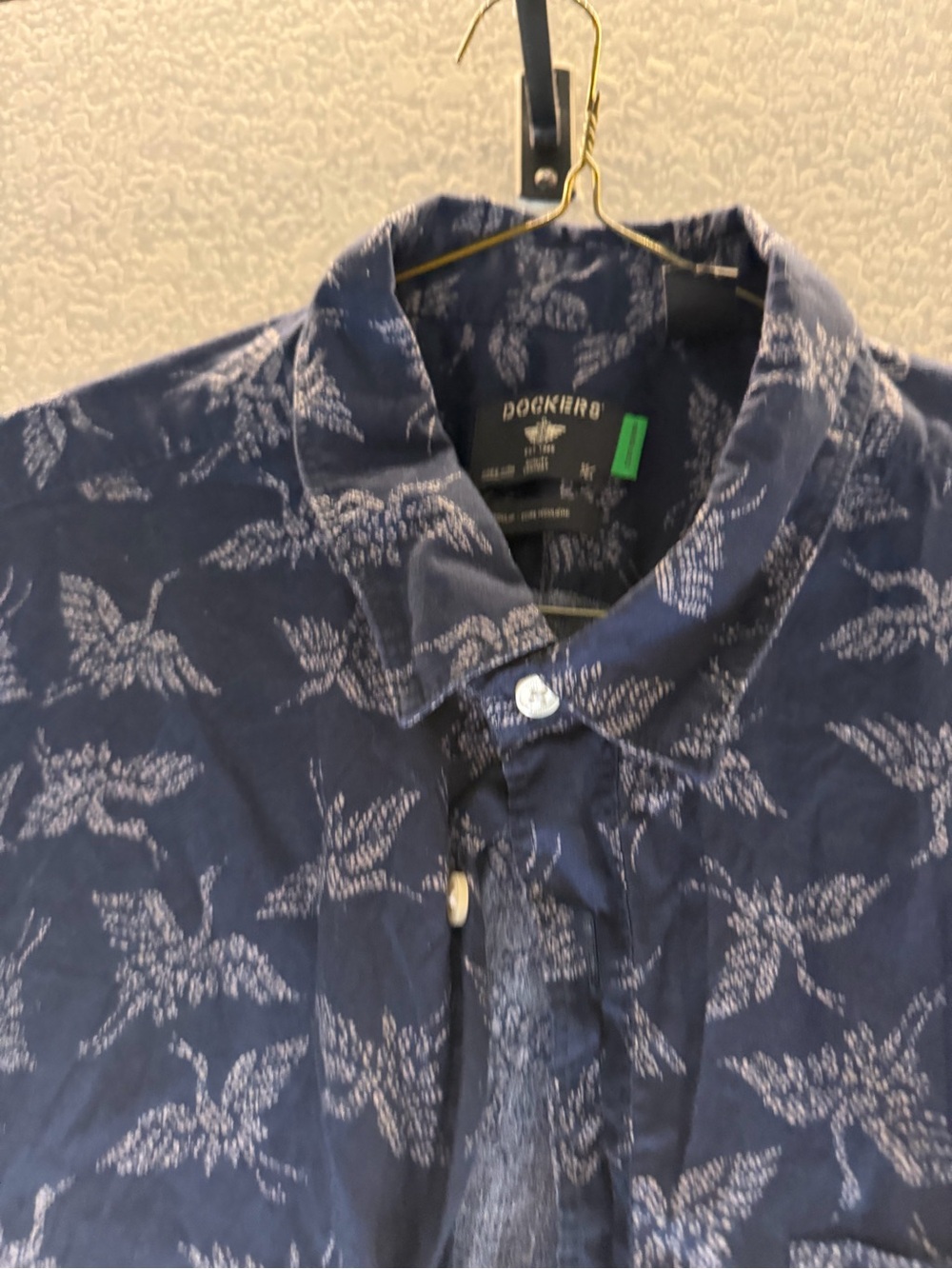 Dockers Men's Navy Floral Button-Up Shirt size XL